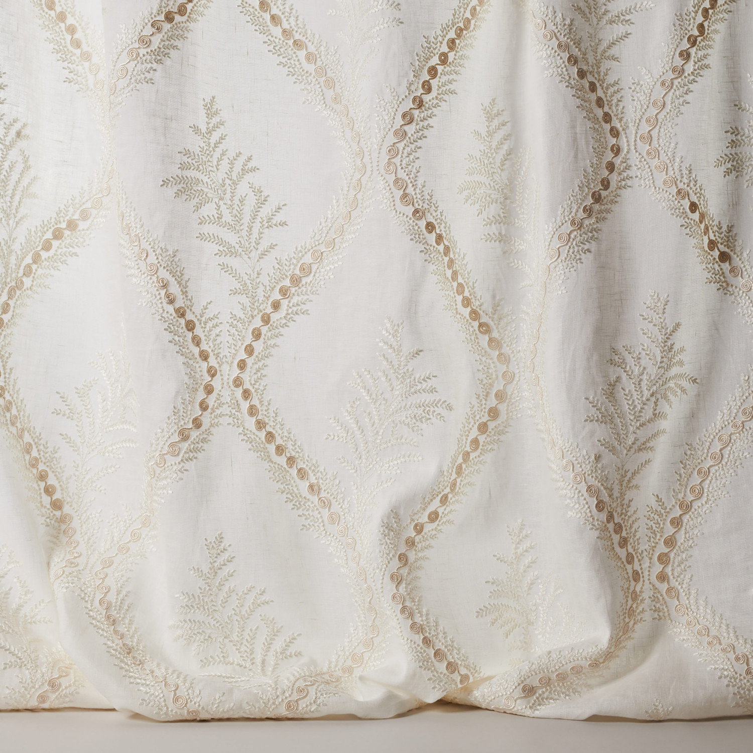 Kreativhaus | Colefax and Fowler - Coralie - F4711-01 Ivory